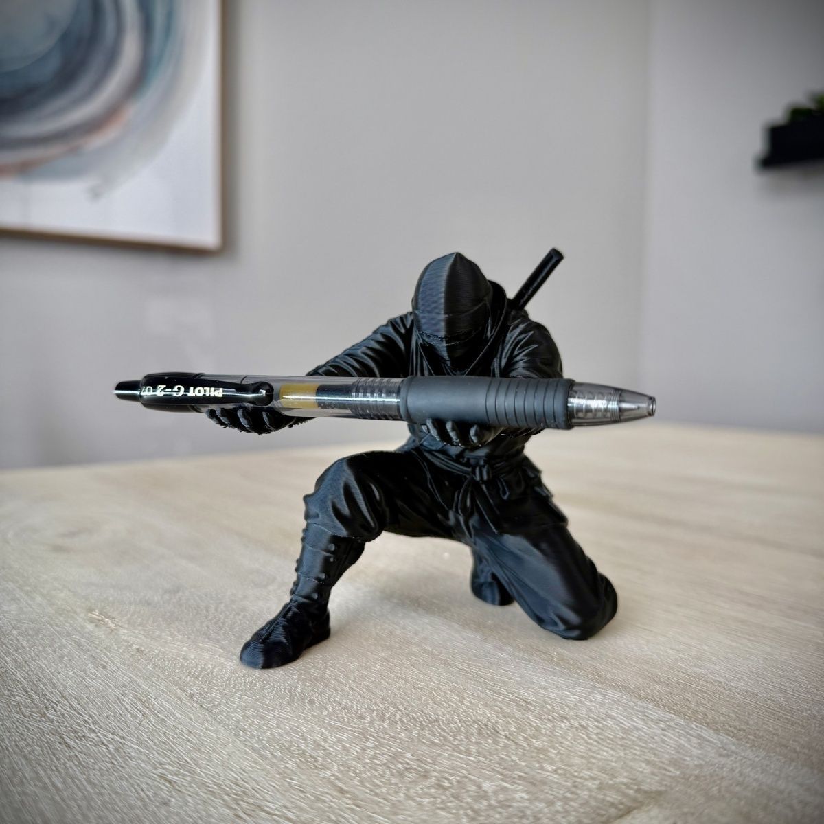 3D Printing Pen For Adults - 3Dプリント忍者ペンホルダー、クリエイティブな侍ペンスタンド、デスクオーガナイザー、面白い置物、オフィスアクセサリー、男性向けノベルティギフト