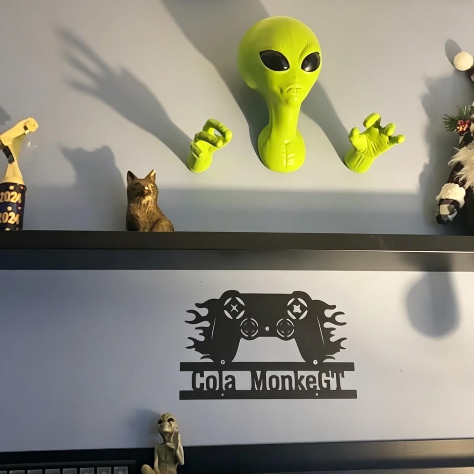 グリーンエイリアンペンダント1個、3Dエイリアン彫刻壁掛け、 - 3D Printing Objects のレビューと価格