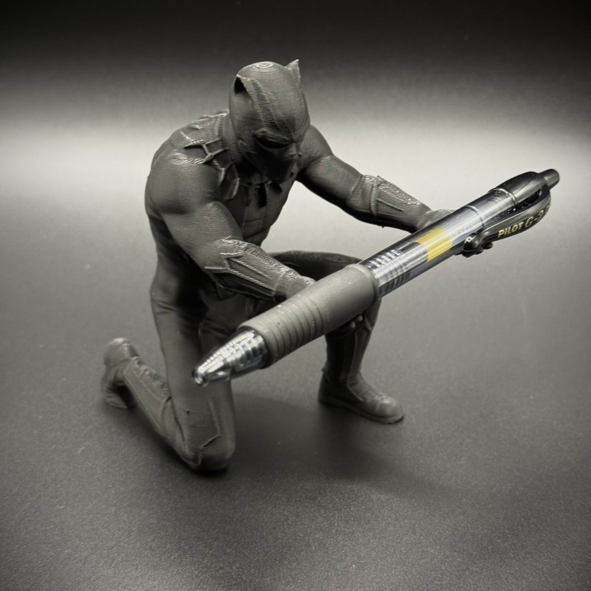 アニメヒョウマンペンホルダー 3D 印刷鉛筆オーガナイザーラ - 3D Printing Pen For Adults のレビューと価格